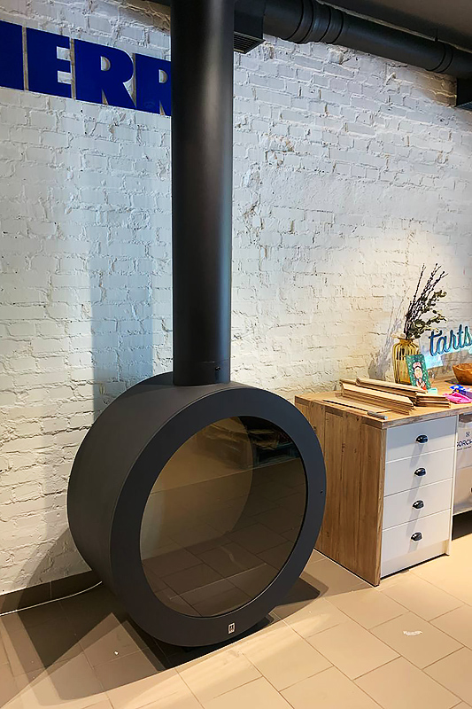 дизайнерський камін з Італії - сучасне рішення для мінімалістичного інтер'єру